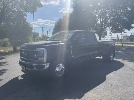 2025 Ford Super Duty F-350 DRW LARIAT