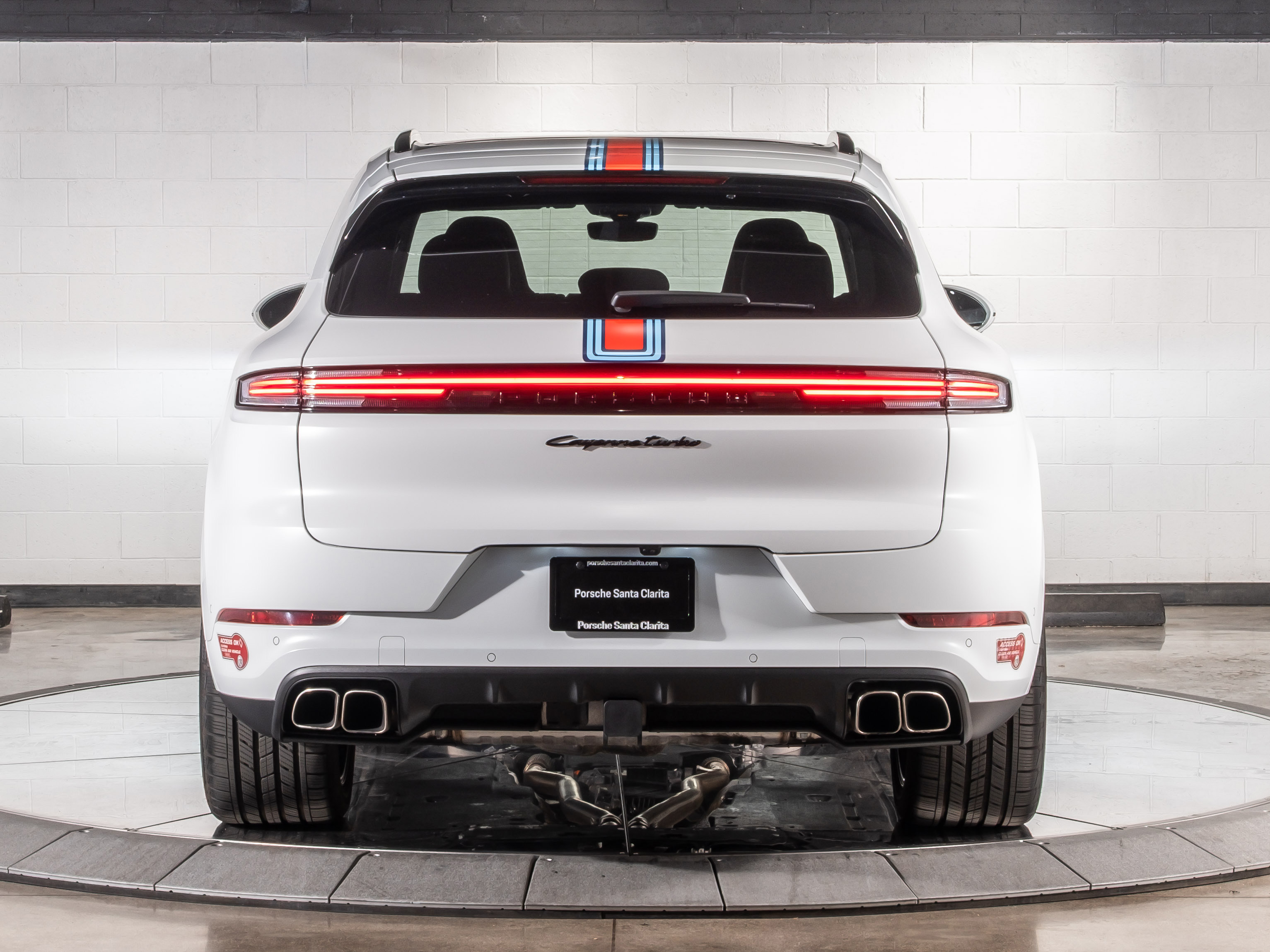 2024 Porsche Cayenne E-Hybrid Turbo photo 9