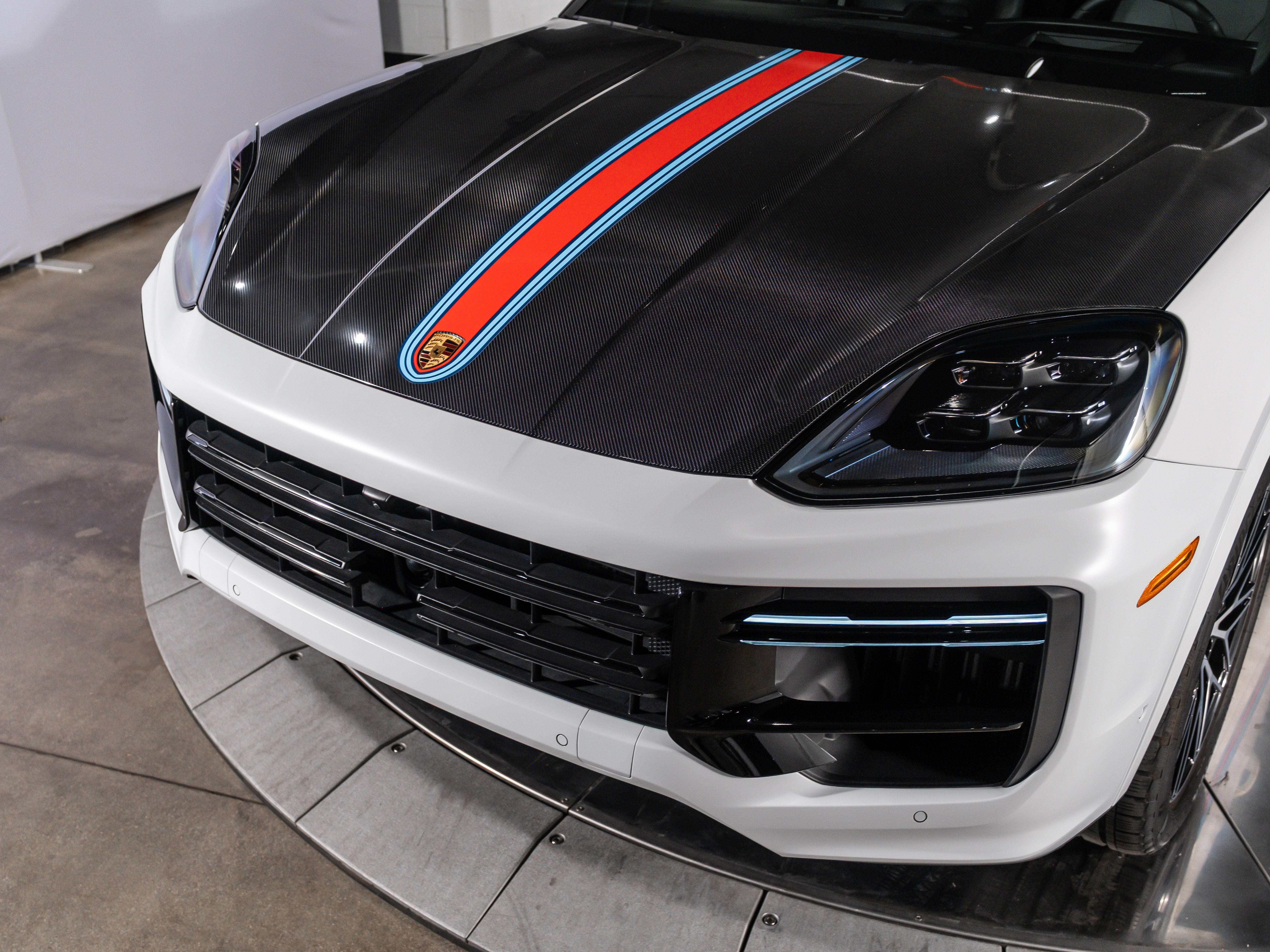 2024 Porsche Cayenne E-Hybrid Turbo photo 11