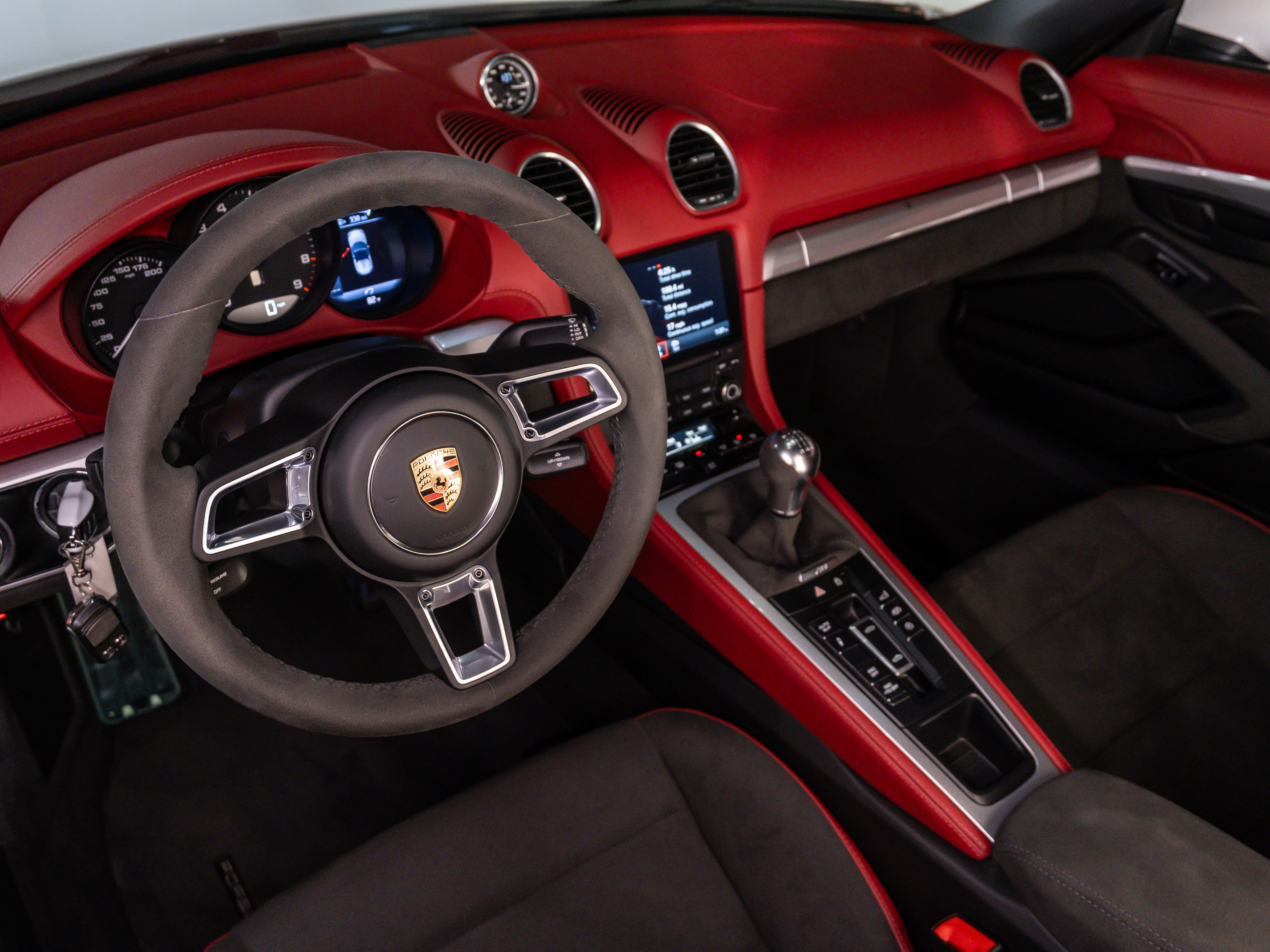 2023 Porsche Boxster Spyder photo 4