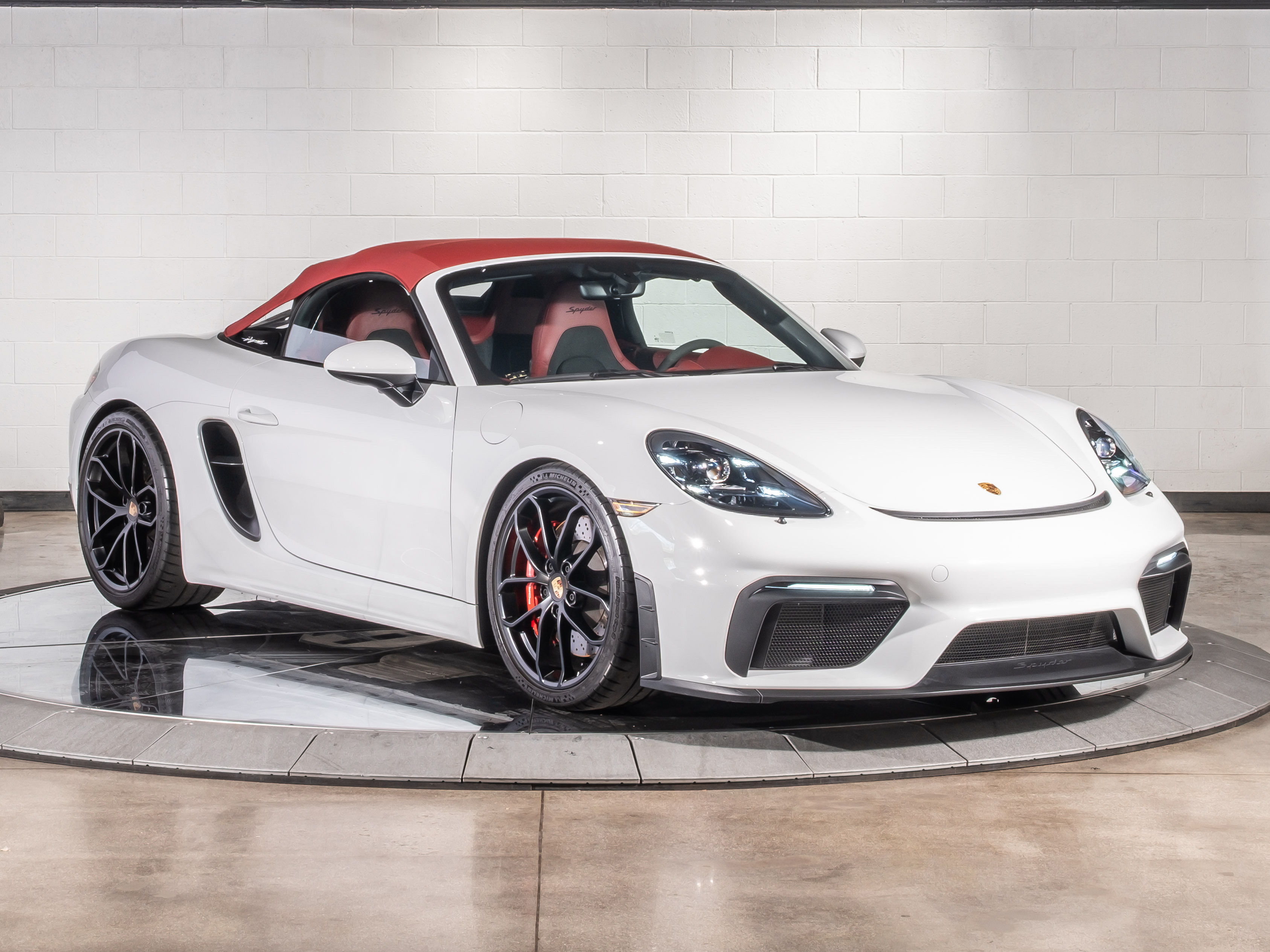 2023 Porsche Boxster Spyder photo 8
