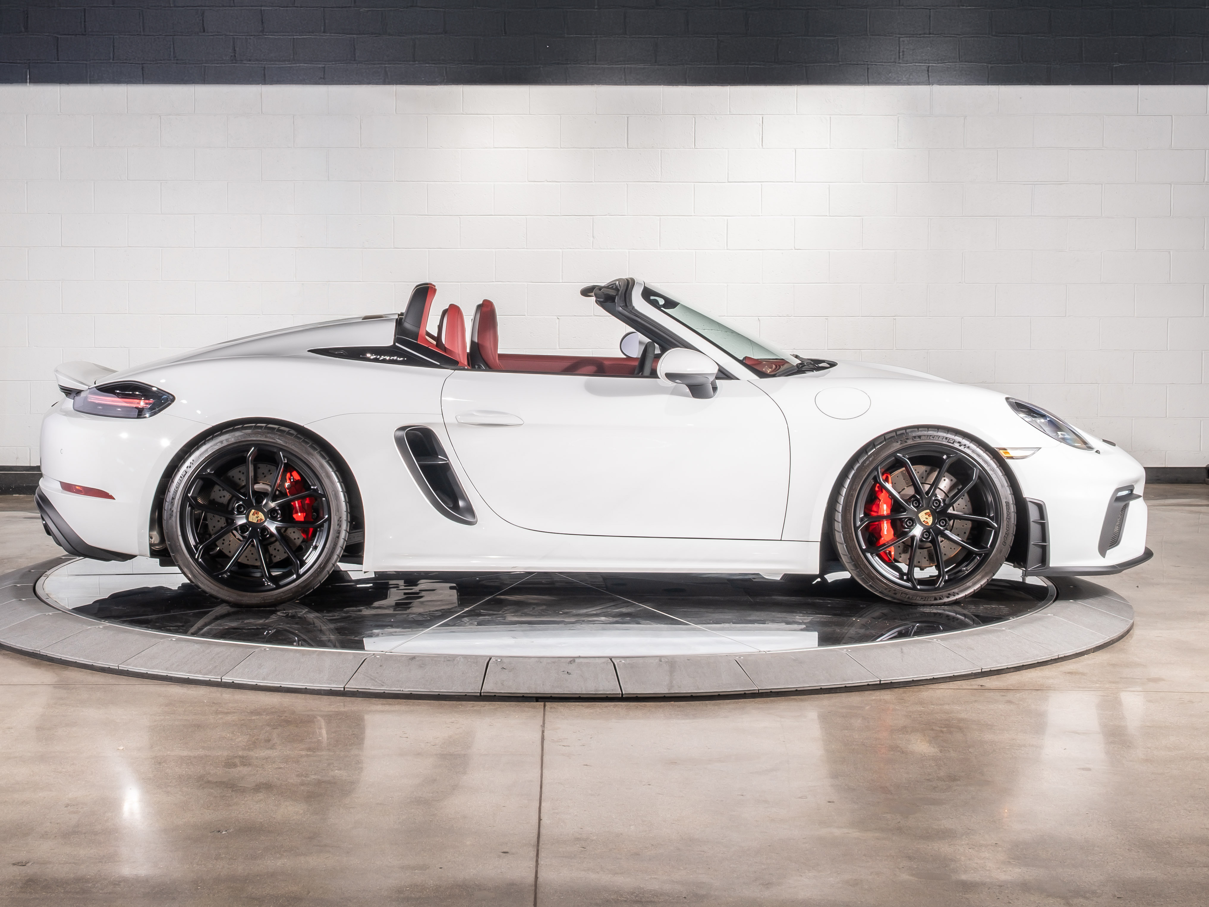2023 Porsche Boxster Spyder photo 16