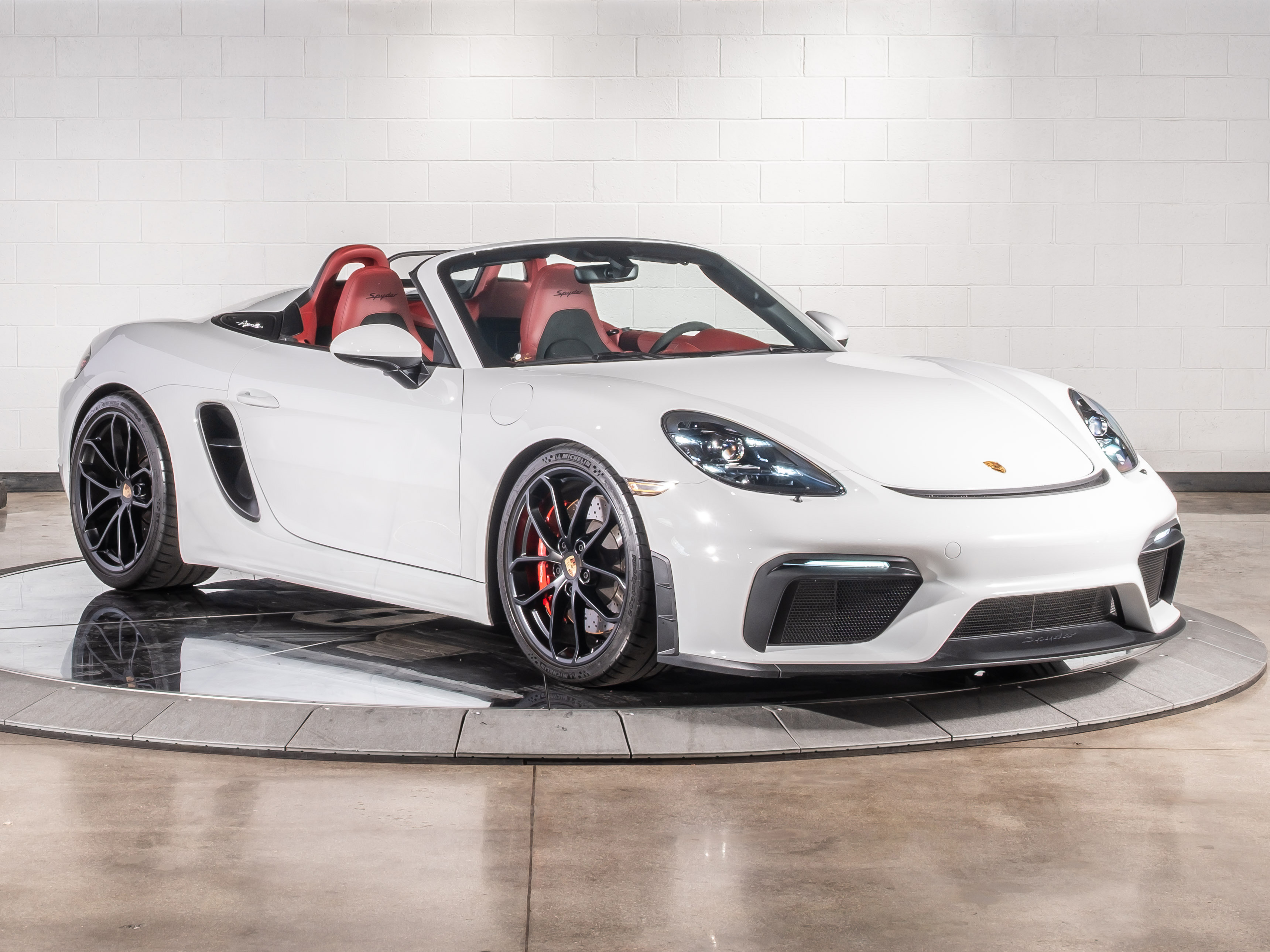 2023 Porsche Boxster Spyder photo 17