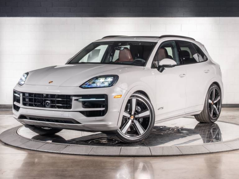 2025 Porsche Cayenne GTS
