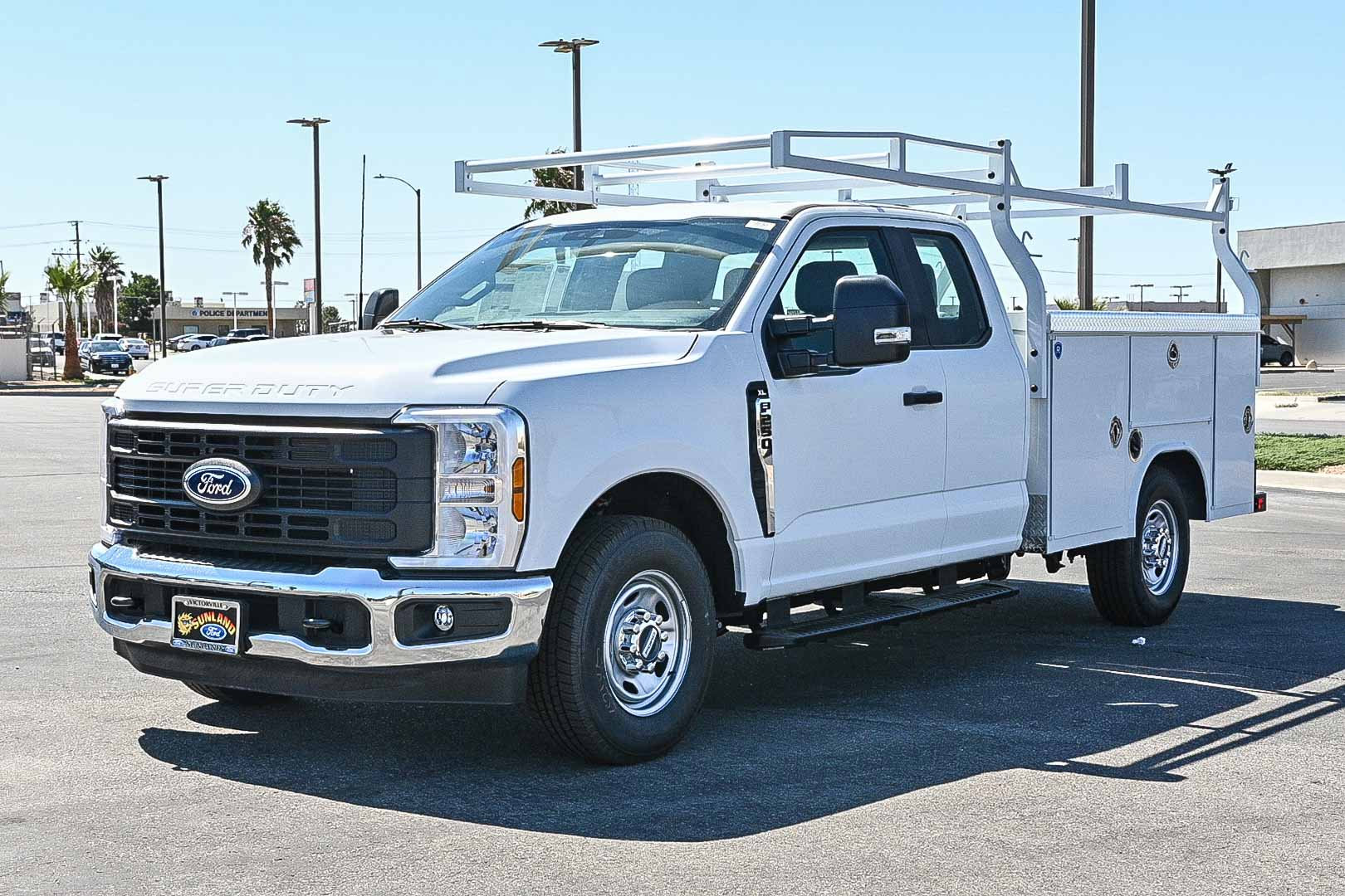 2025 Ford F-250 XL photo 3