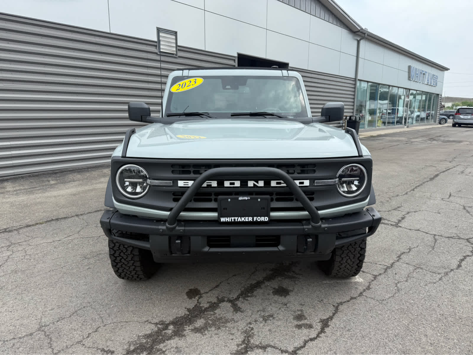 2023 Ford Bronco Black Diamond photo 3