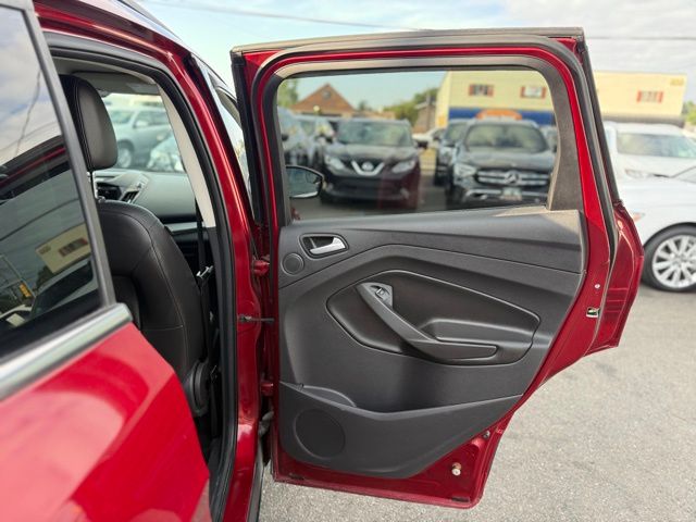2013 Ford Escape SEL photo 18