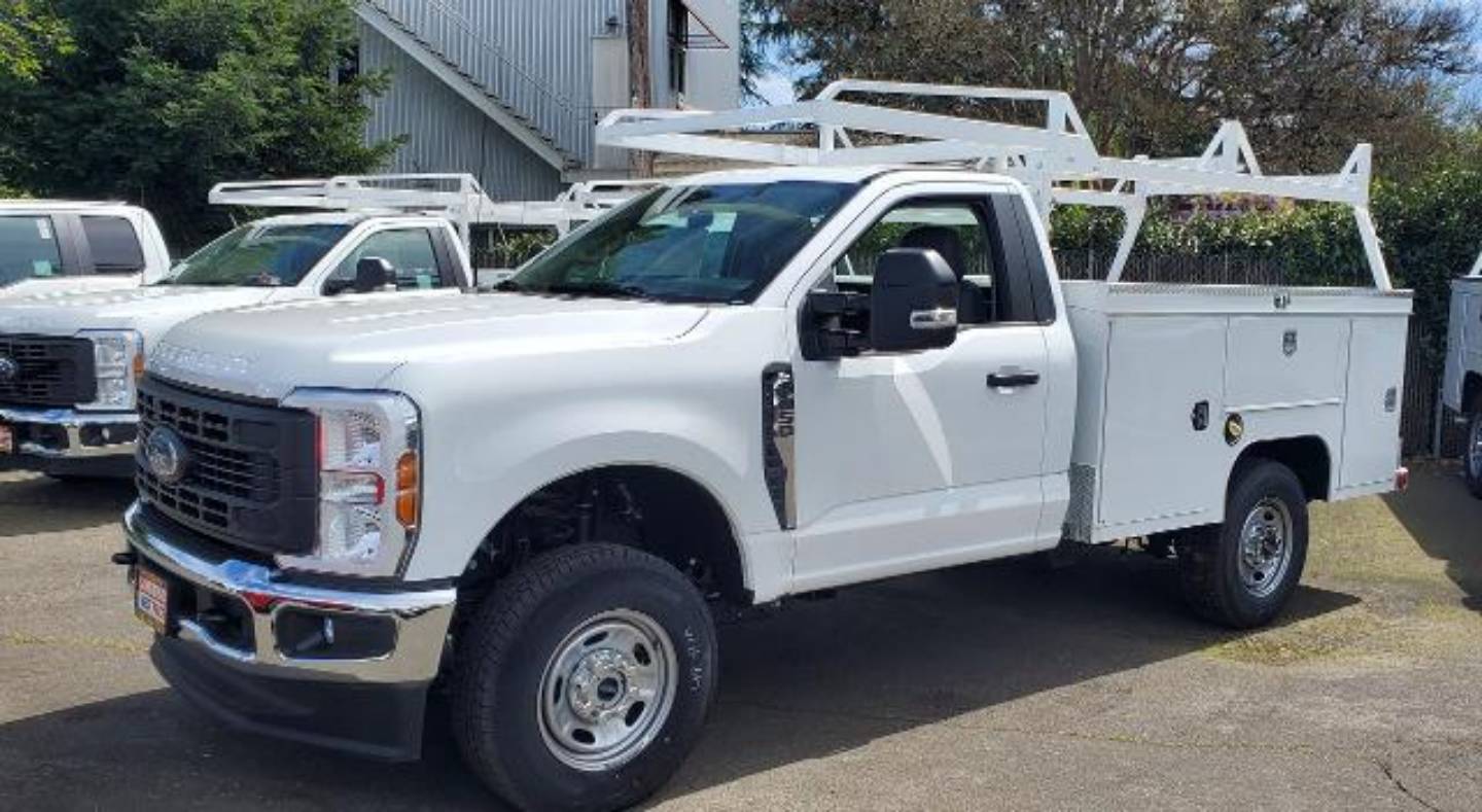 2023 Ford F-250 Super Duty XL's photo