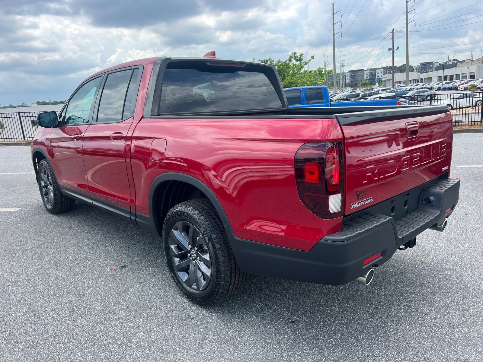 2025 Honda Ridgeline Sport photo 2