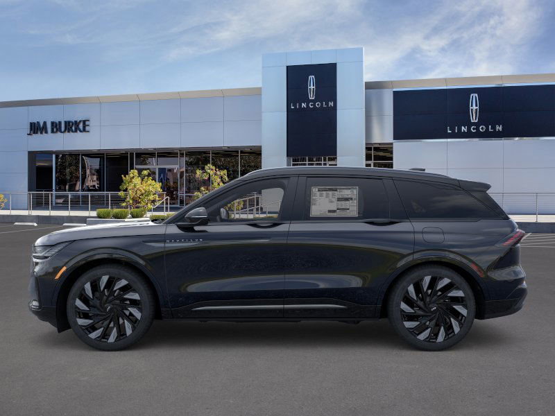 2025 Lincoln Nautilus Reserve photo 2
