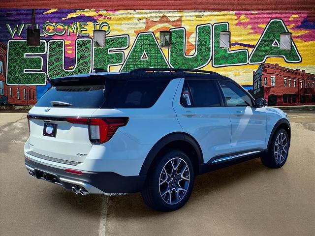 2025 Ford Explorer Platinum photo 5