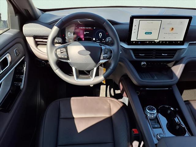 2025 Ford Explorer Platinum photo 7