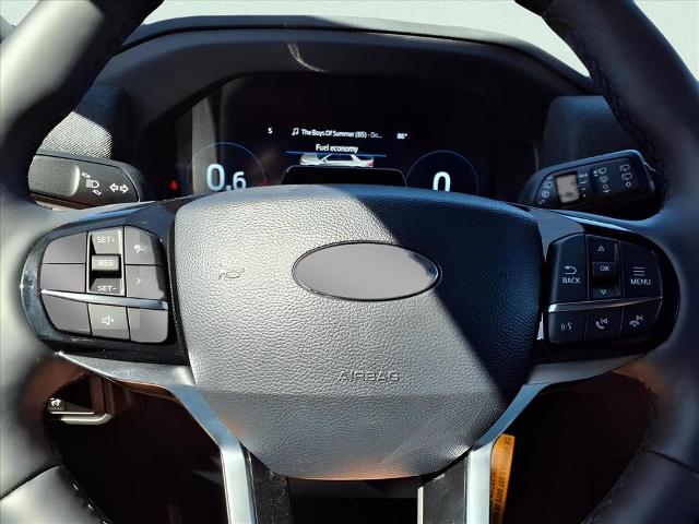 2025 Ford Explorer Platinum photo 19