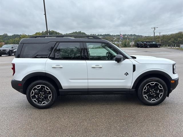 2025 Ford Bronco Sport Outer Banks photo 4