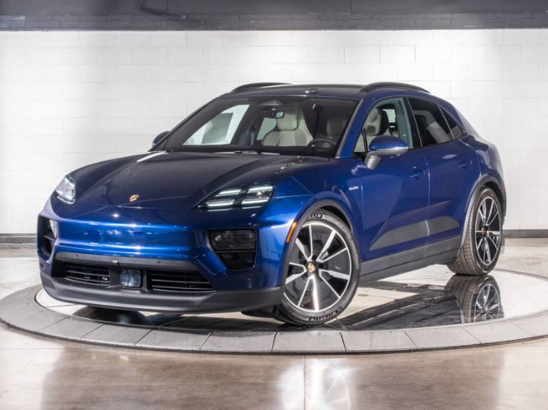 2025 Porsche Macan EV 4
