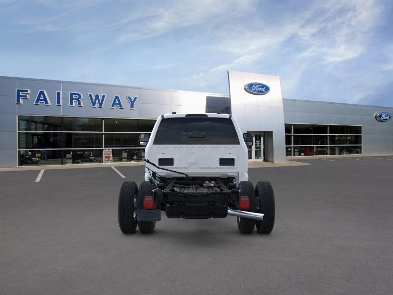 2025 Ford F-350 photo 2