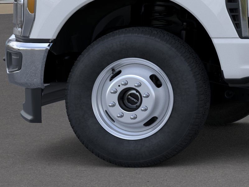 2025 Ford F-350 photo 13