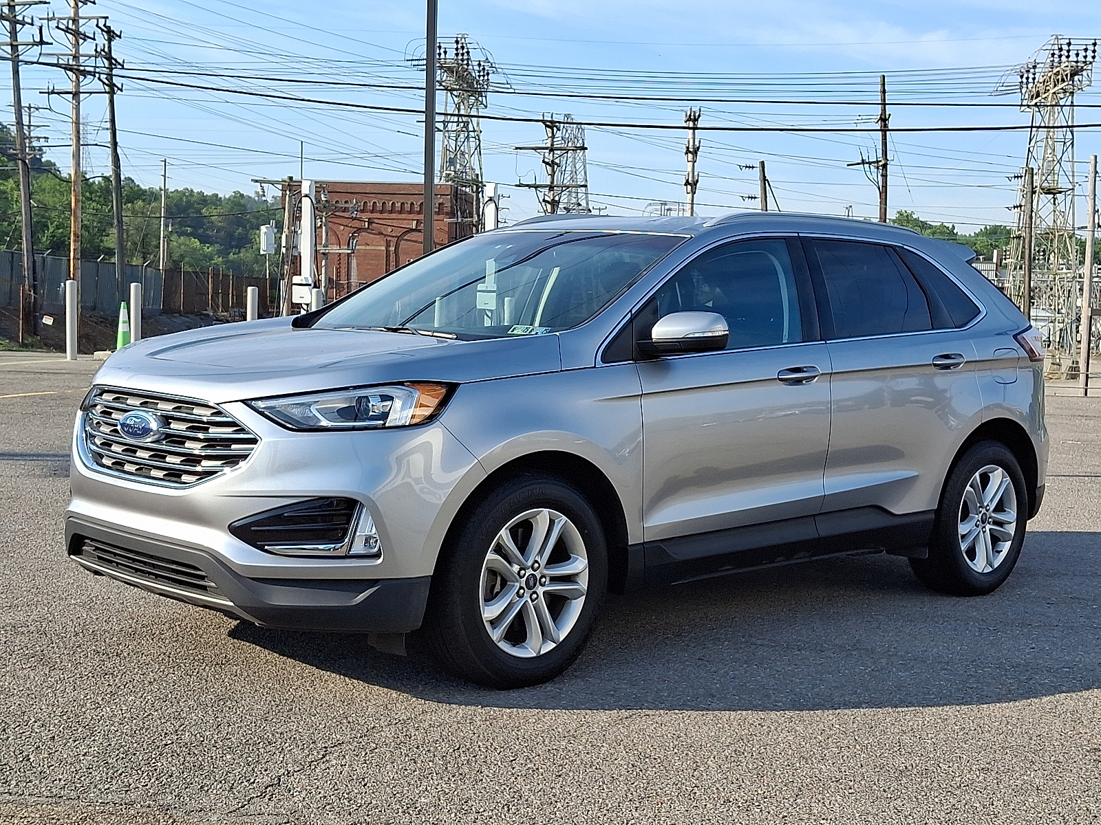 2020 Ford Edge SEL photo 2