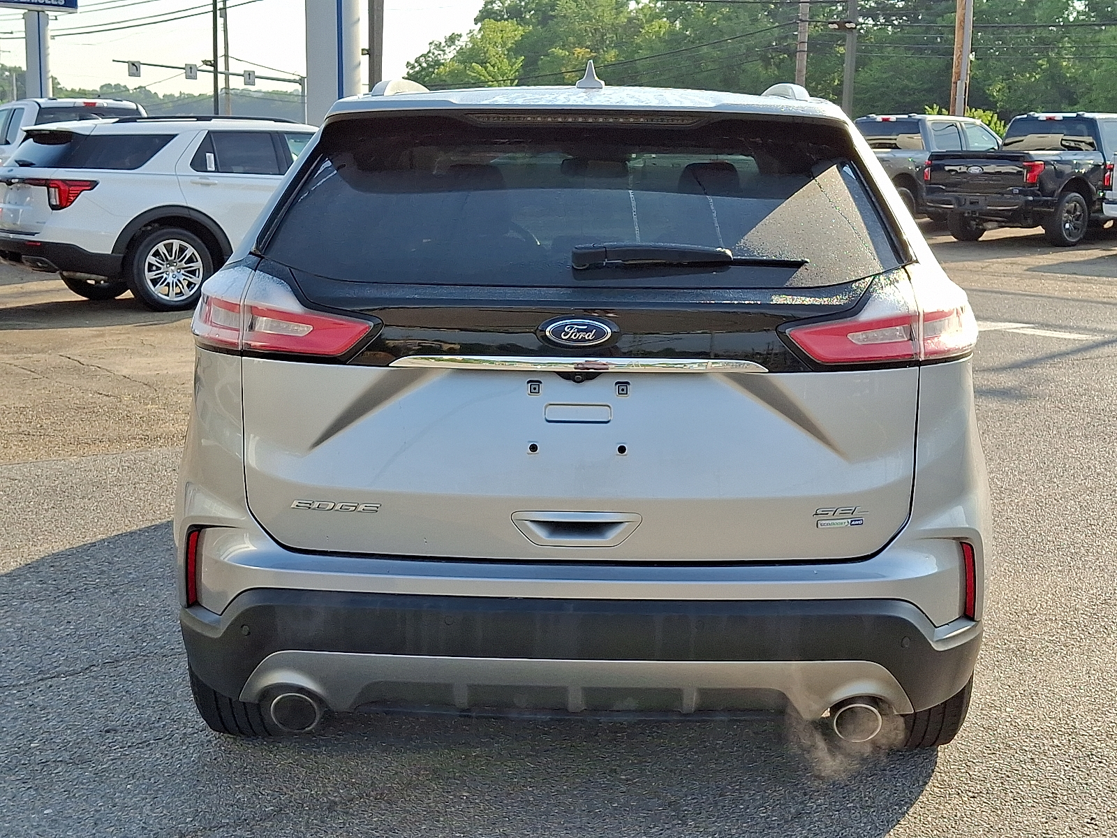 2020 Ford Edge SEL photo 4