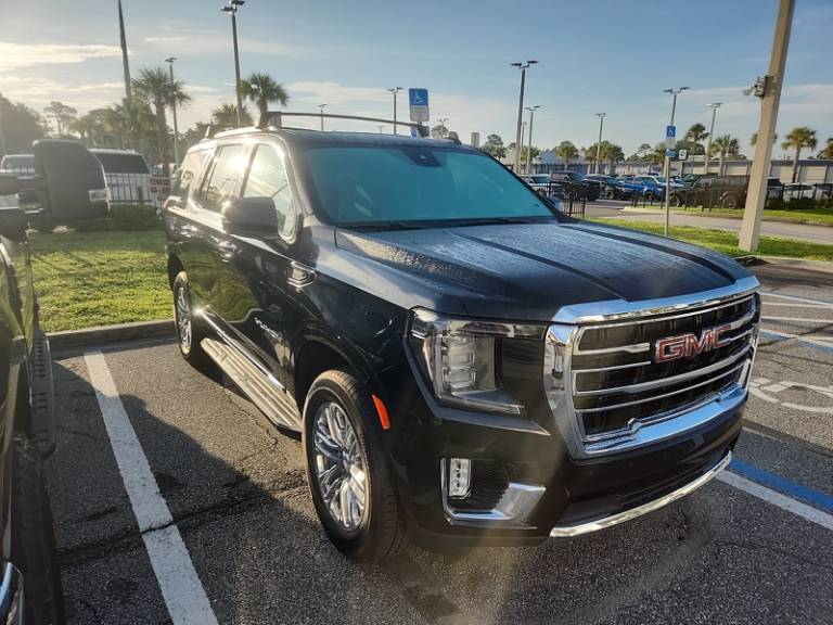 2023 GMC Yukon SLT