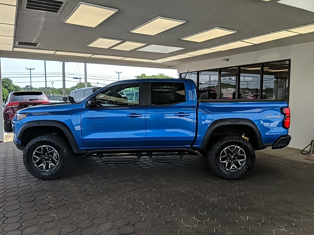 2023 Chevrolet Colorado ZR2 photo 4