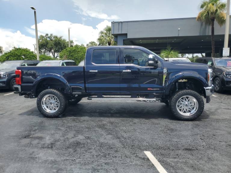 2025 Ford Super Duty F-350 SRW LARIAT