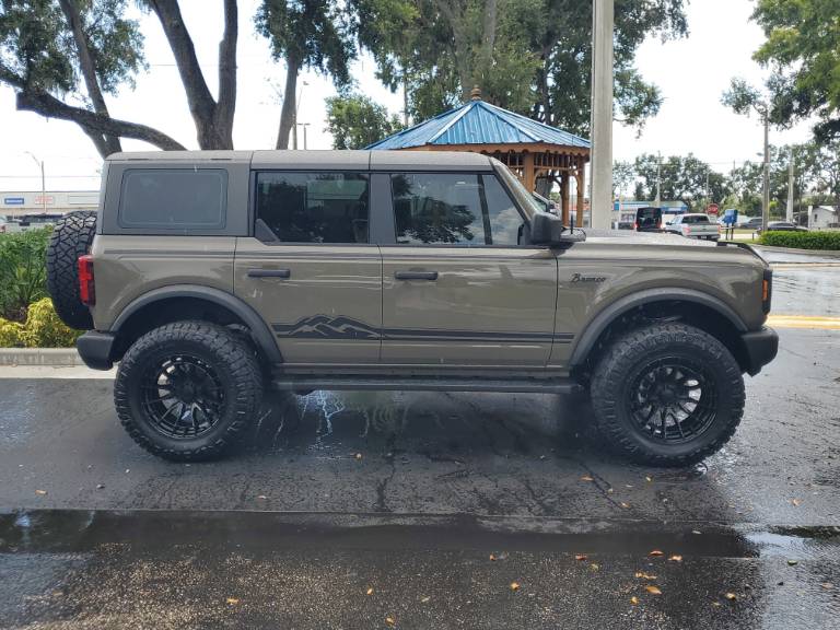 2025 Ford Bronco Base