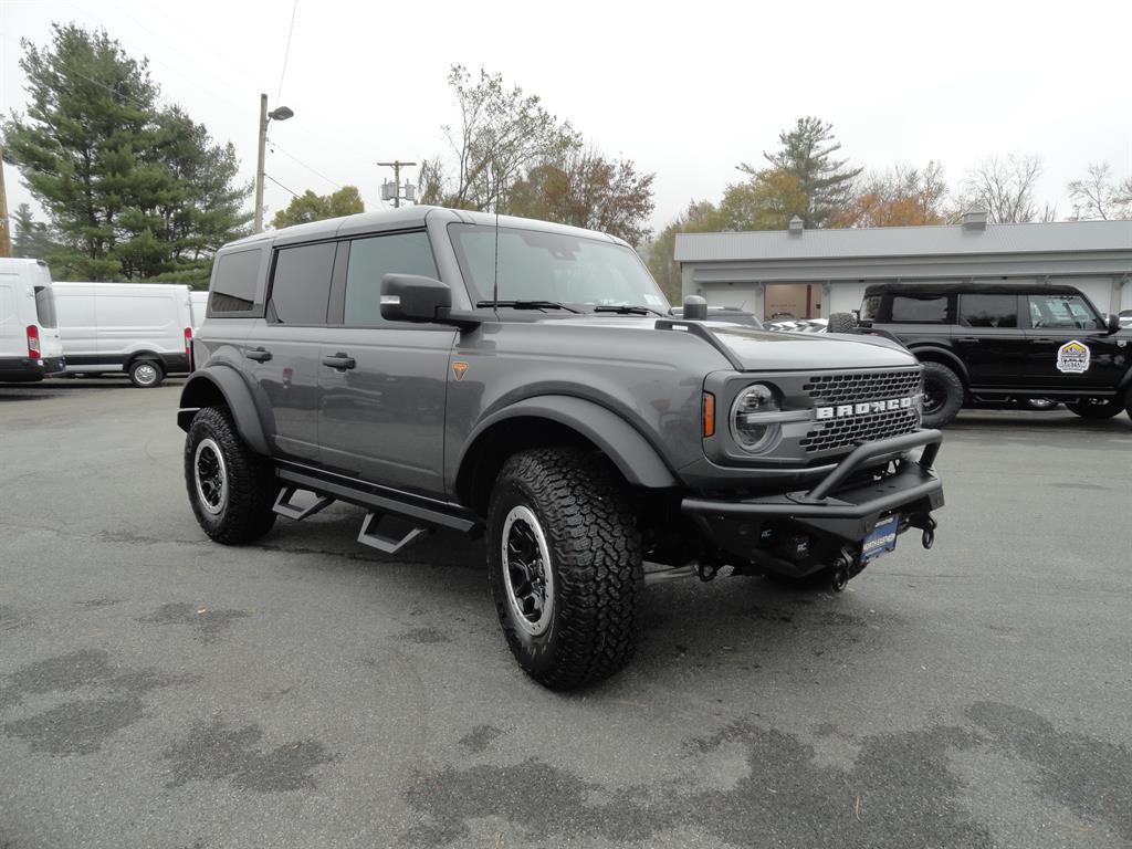 2025 Ford Bronco Badlands photo 3