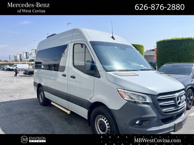 2023 Mercedes-Benz Sprinter 2500 Passenger 144 WB