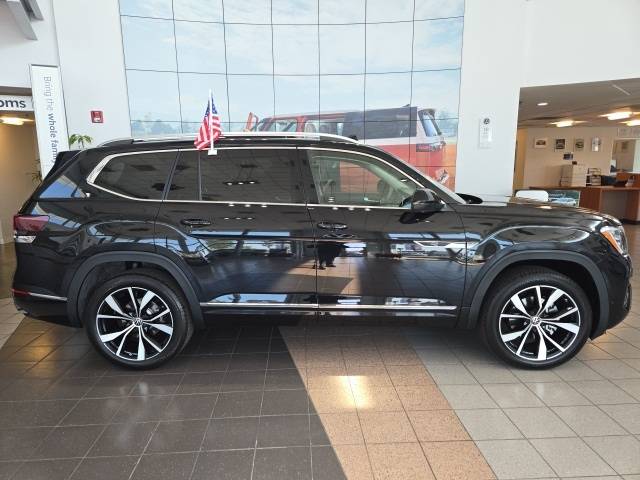 2025 Volkswagen Atlas 2.0T SEL Premium R-Line