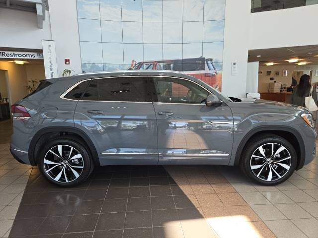 2025 Volkswagen Atlas Cross Sport 2.0T SEL Premium R-Line