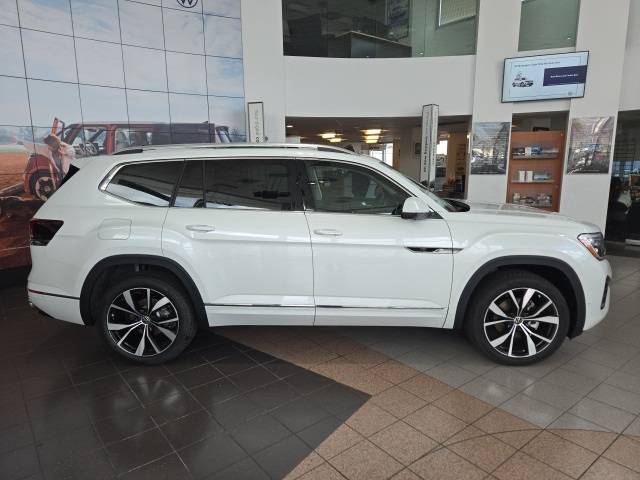 2025 Volkswagen Atlas 2.0T SEL Premium R-Line