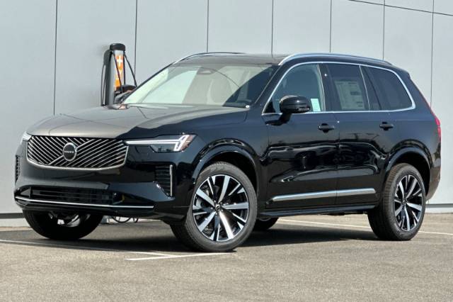 2026 Volvo XC90 B6 Core
