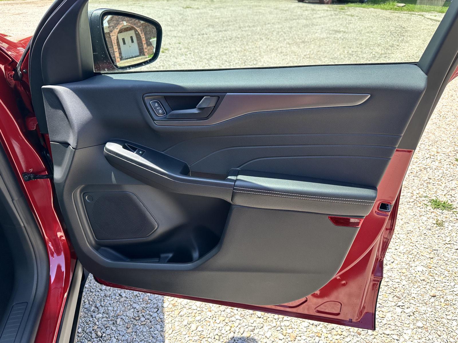 2025 Ford Escape Active photo 17