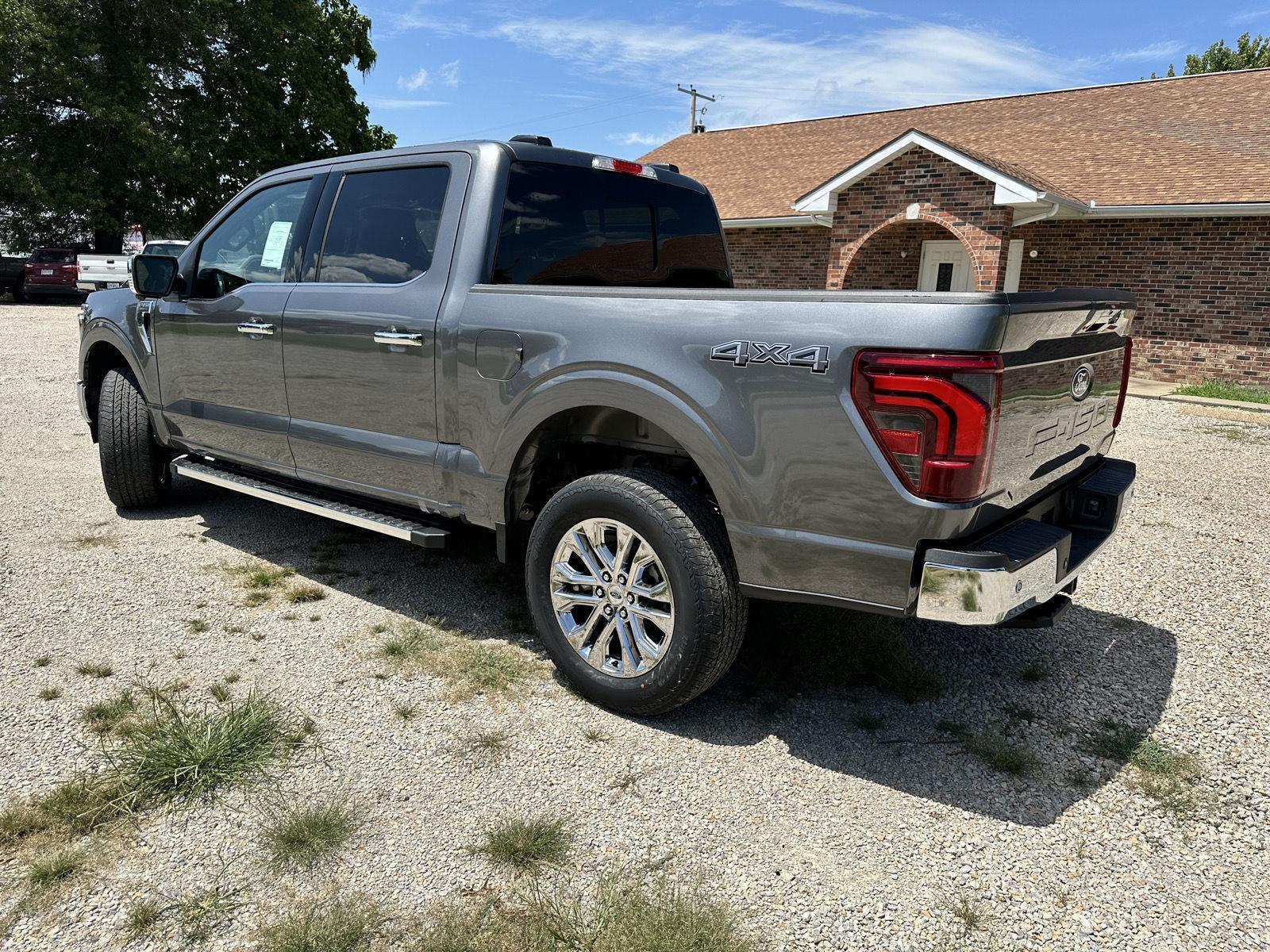 2025 Ford F-150 Lariat photo 8