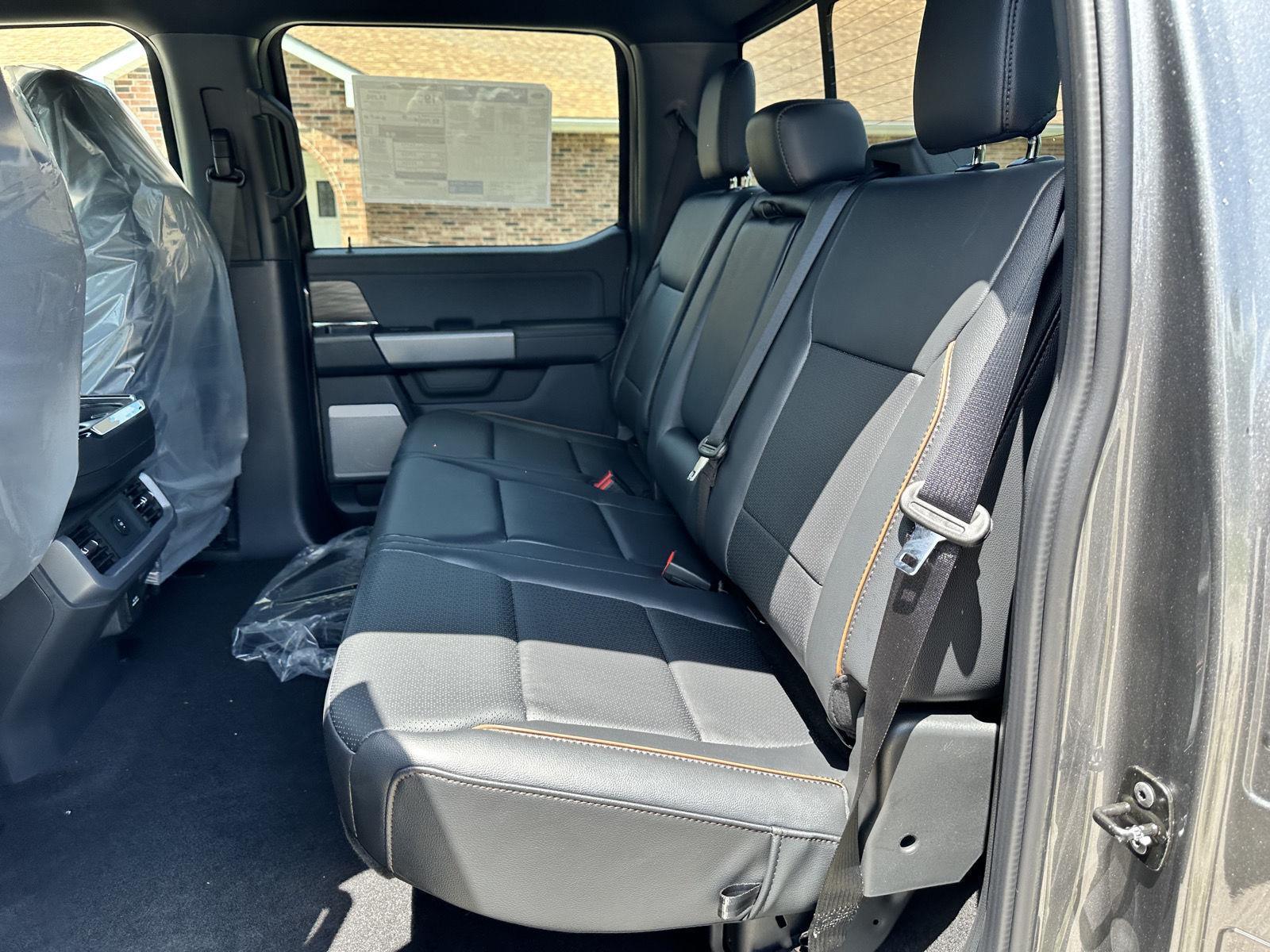 2025 Ford F-150 Lariat photo 15