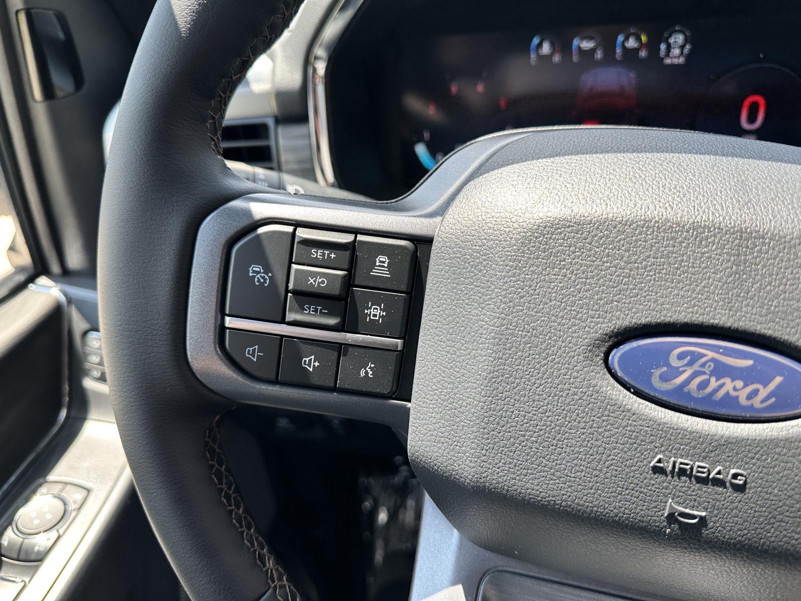 2025 Ford F-150 Lariat photo 27