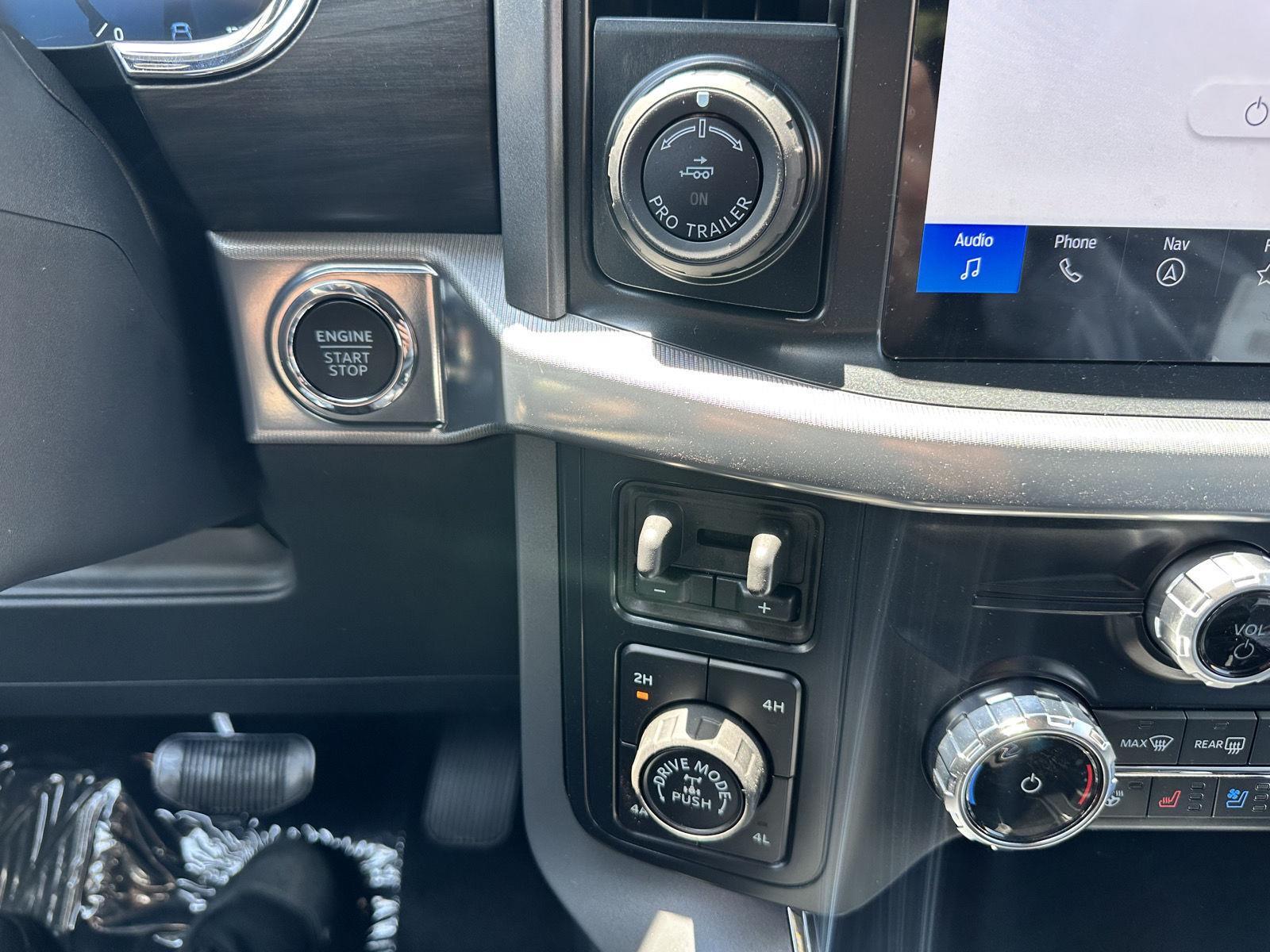 2025 Ford F-150 Lariat photo 29