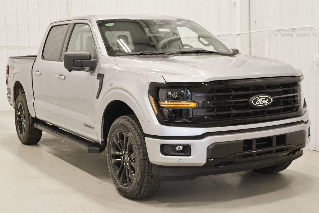 2025 Ford F-150 XLT photo 2