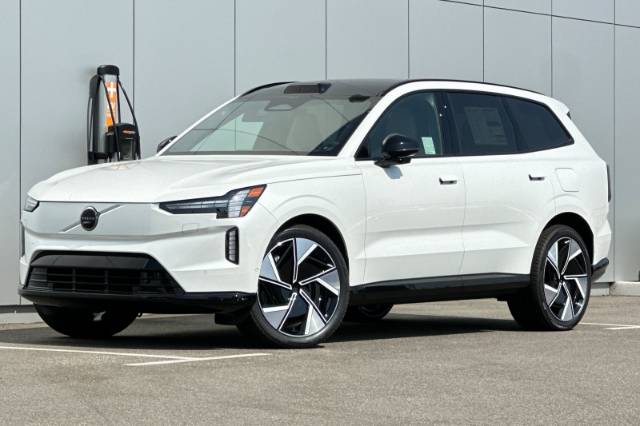 2025 Volvo EX90