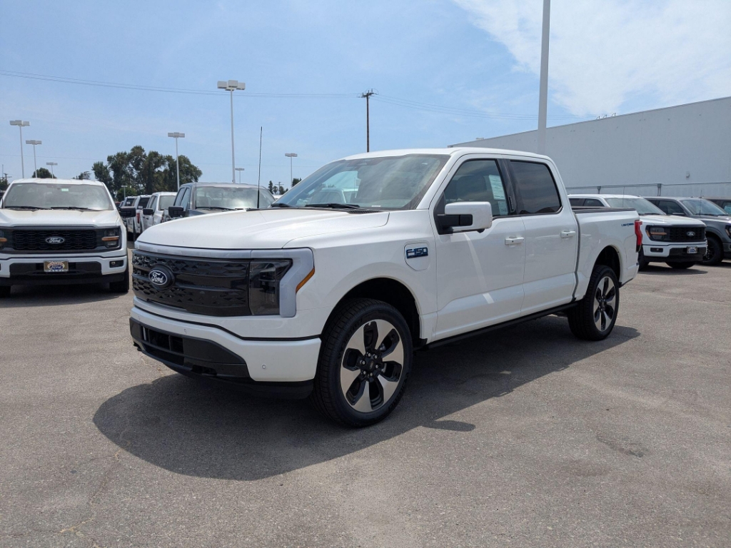 2025 Ford F-150 Lightning Platinum
