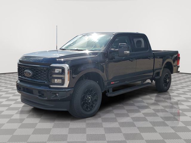 2025 Ford F-350 Lariat photo 2