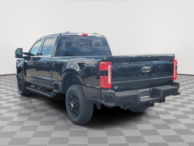 2025 Ford F-350 Lariat photo 3