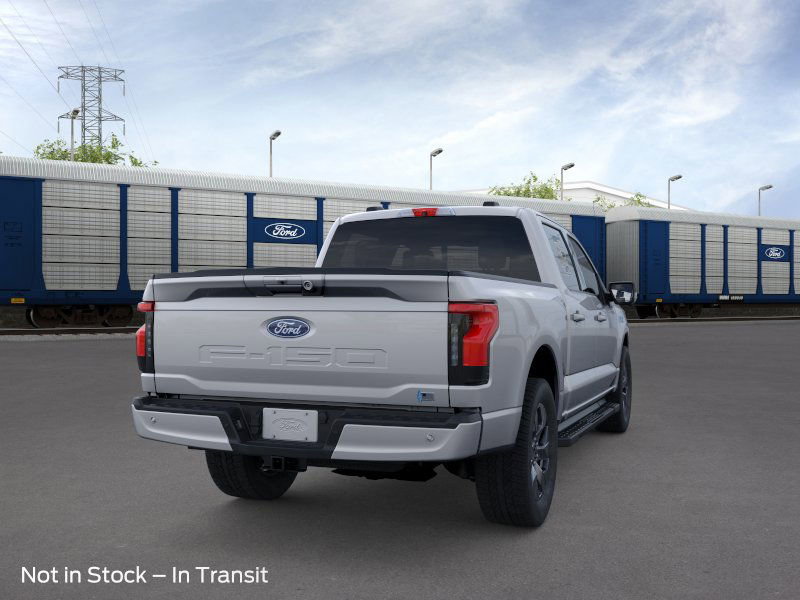 2025 Ford F-150 Lightning photo 4