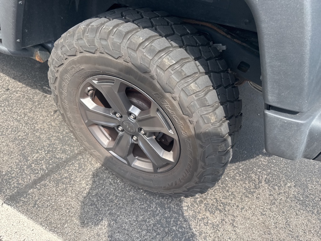 2017 Jeep Wrangler Unlimited Rubicon Recon photo 2