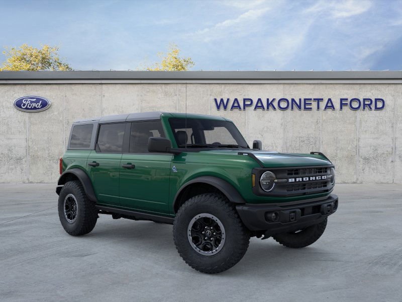 2024 Ford Bronco Black Diamond photo 7