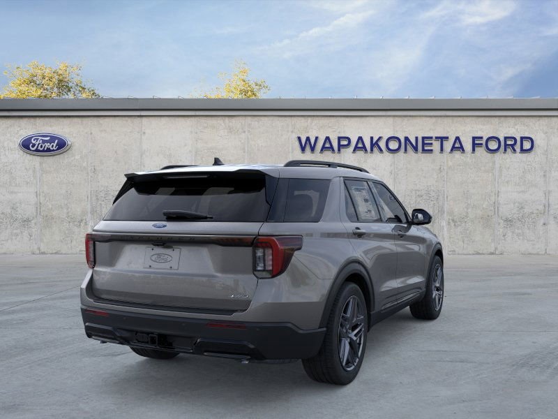 2025 Ford Explorer ST-Line photo 2