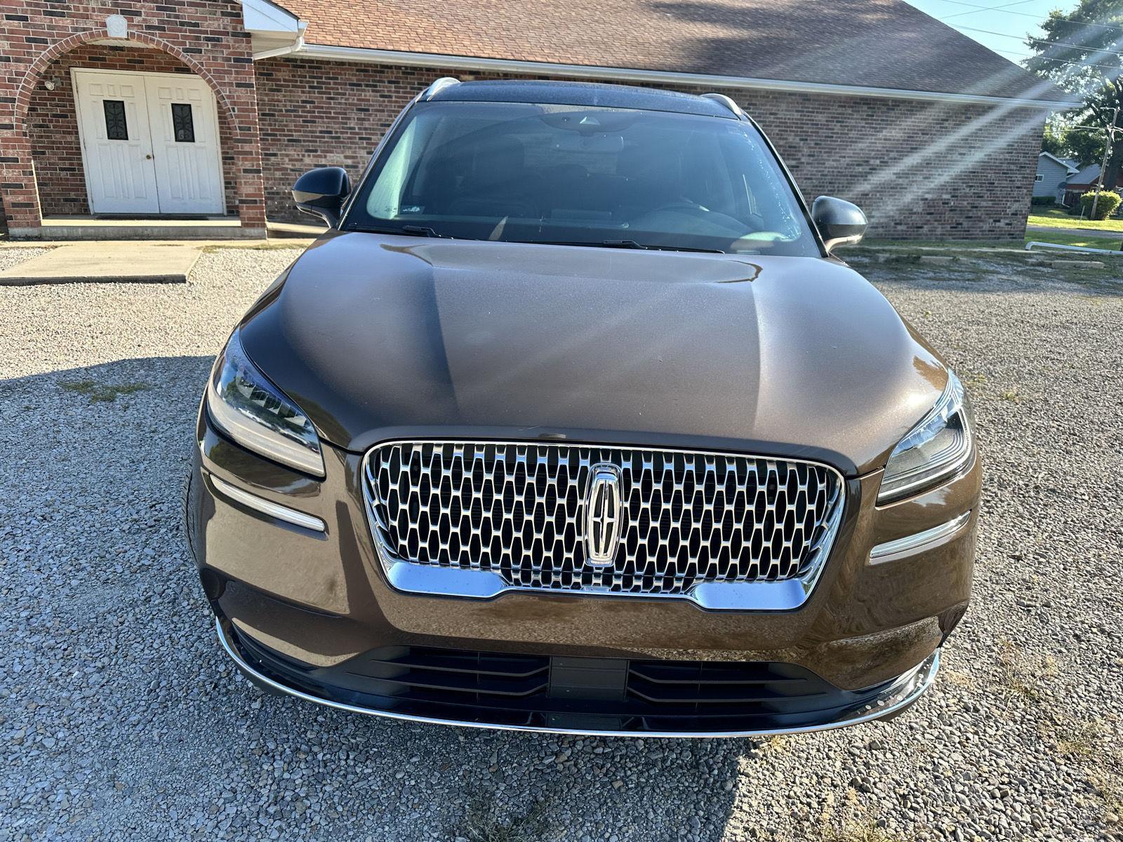 2022 Lincoln Corsair Standard photo 3