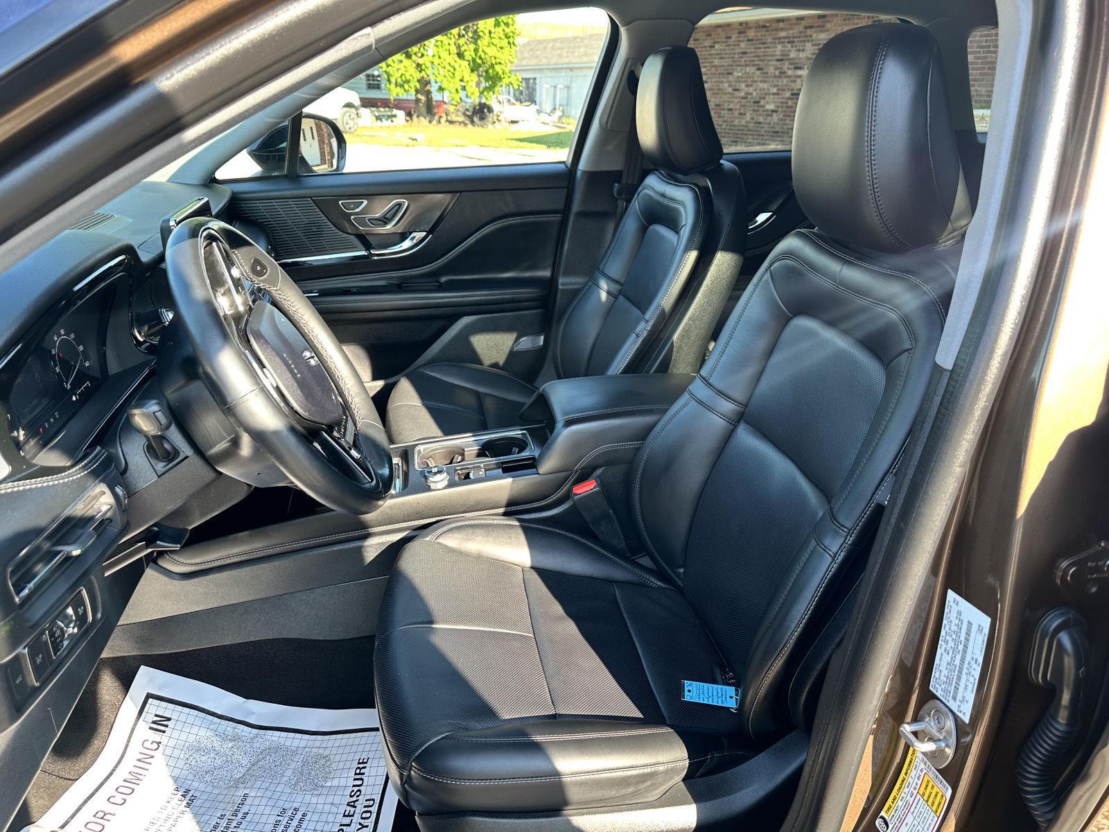 2022 Lincoln Corsair Standard photo 10