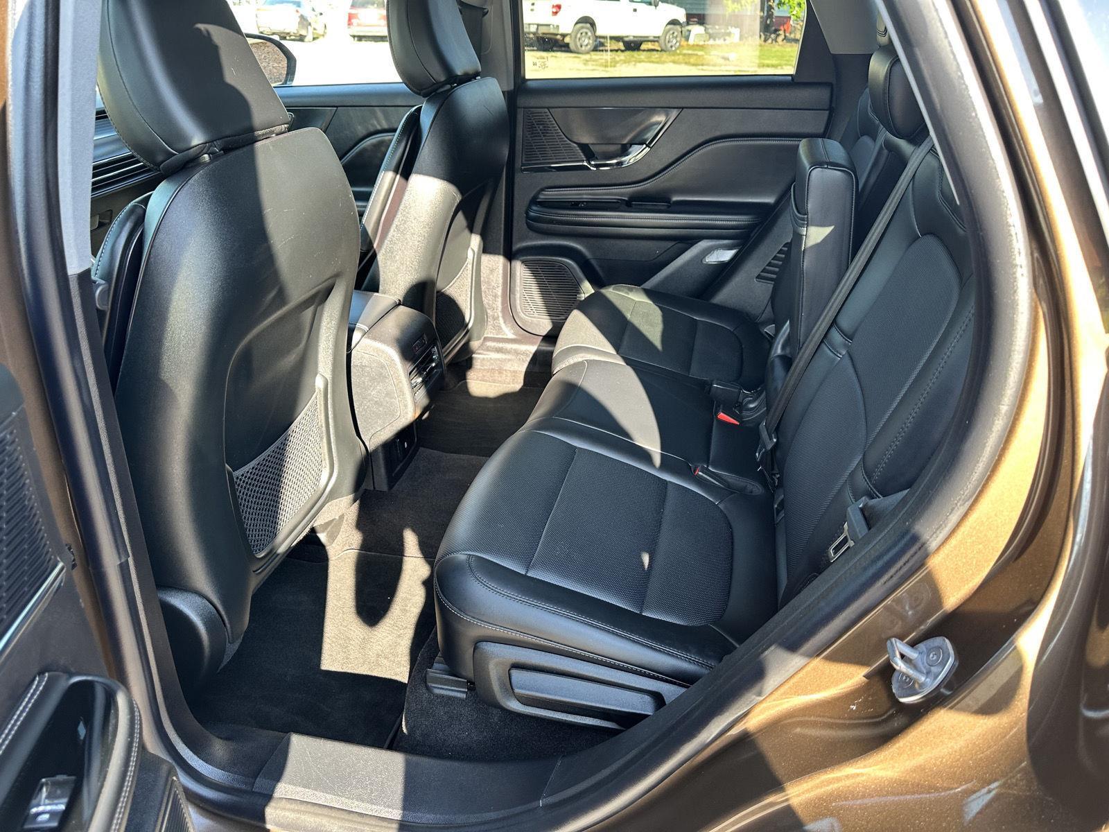 2022 Lincoln Corsair Standard photo 12